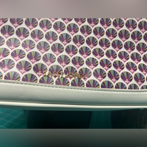 Sassy Jones white fan print shoulder bag - Picture 3 of 14